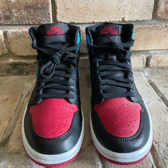 Wmns leather Air Jordan 1 High OG ‘UNC To Chicago’ - Picture 4 of 6